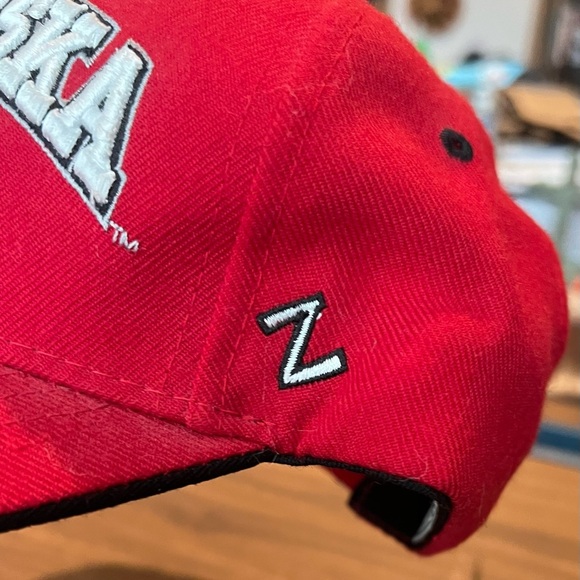 New! Zephyr Nebraska Baseball Embroidered Hat Cup SnapBack Huskers Red NWT! - Picture 4 of 11